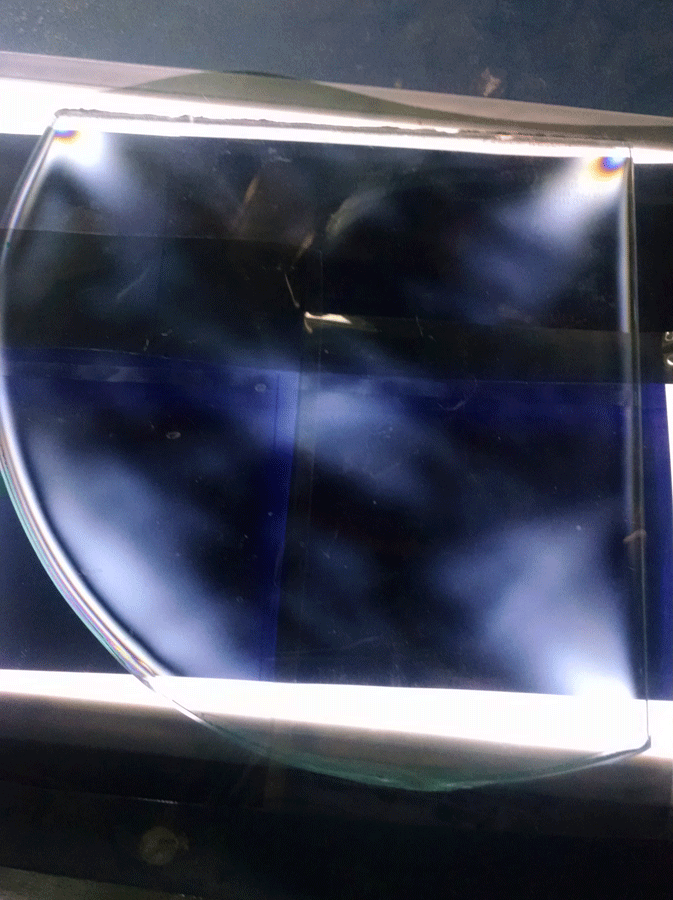 Tempered Glass under Polarized Film